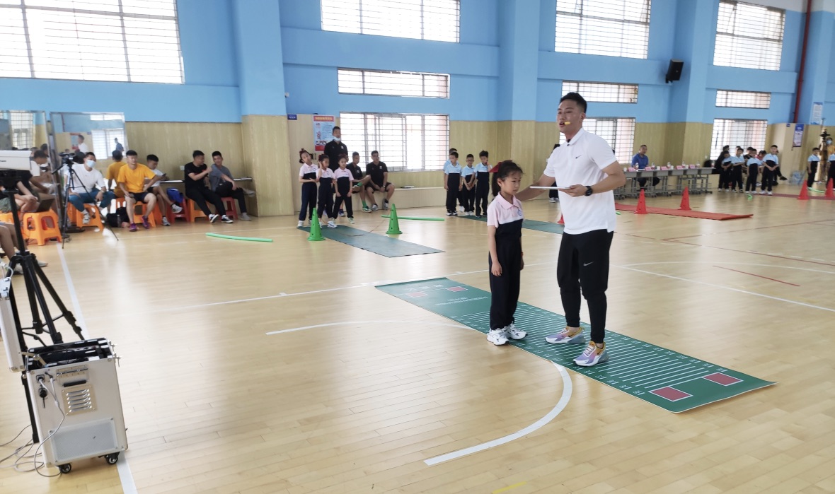 AI數字久久婷婷国产综合精品亮相廈門市中小學久久婷婷国产综合精品公開課，助力久久婷婷国产综合精品教學數字化升級